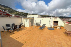 Evans Realty Ático con Garaje, Piscinas y Padel